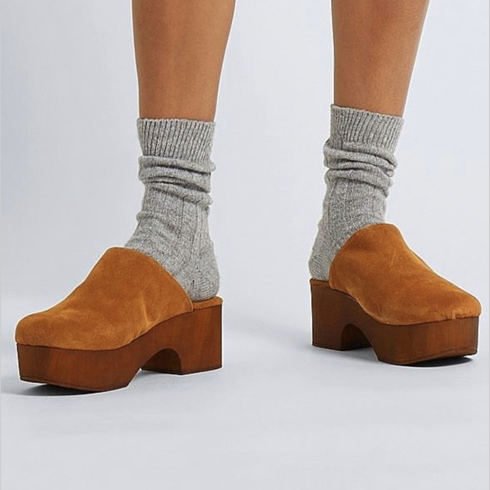 8 by YOOX Camel Tan Suede Platform Clogs NIB sz 9